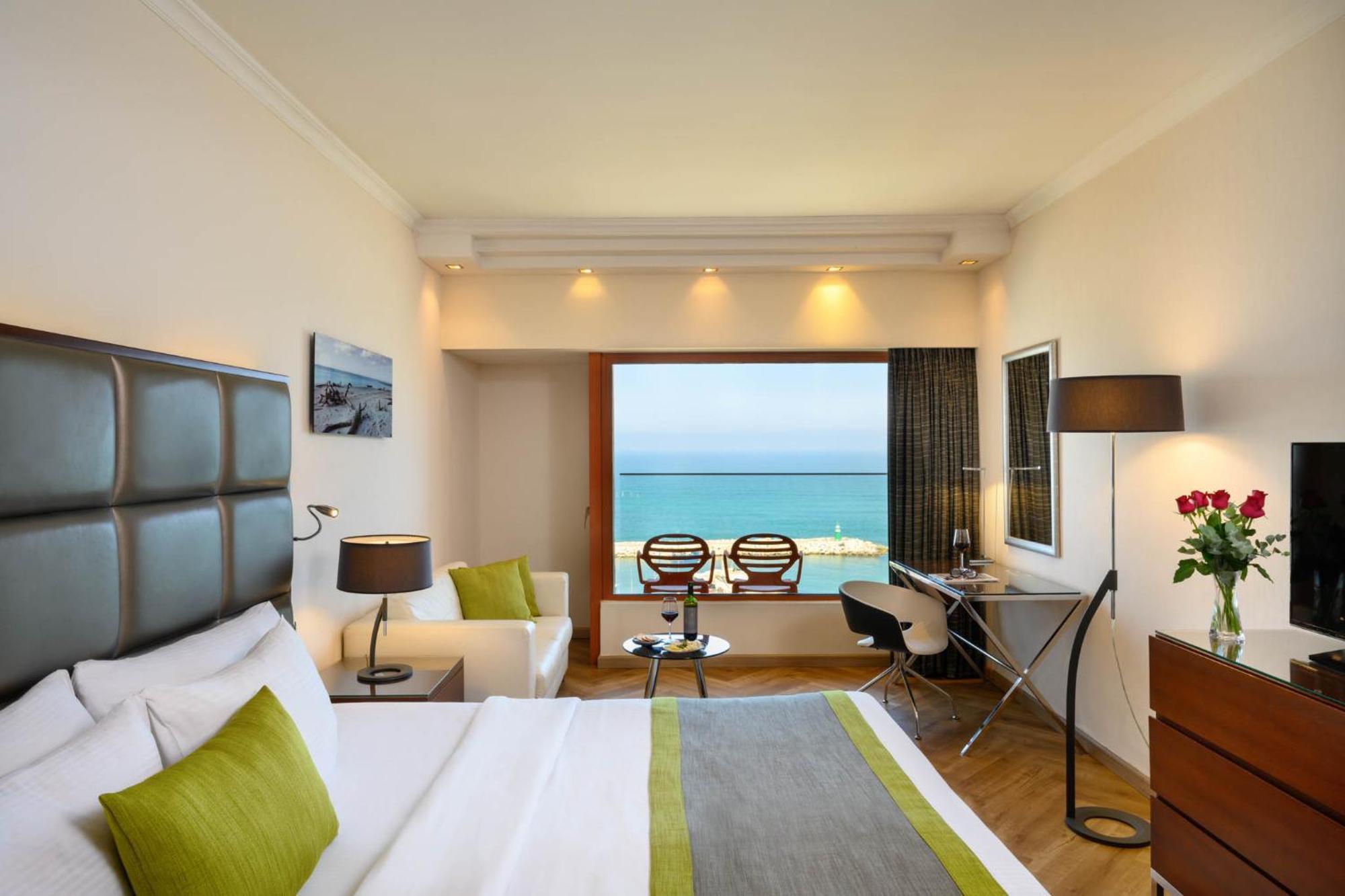 Deluxe Room Balcony Full Sea View,1548457819:JPEG