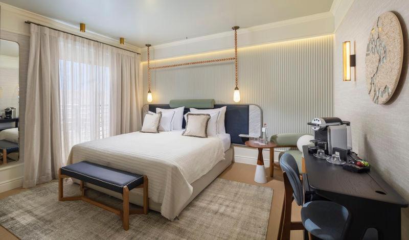 Executive Room,1771525664:JPEG
