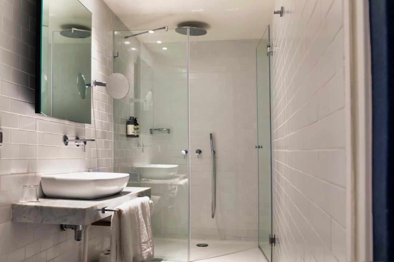 Standard Quadruple Room,1283799847:JPEG