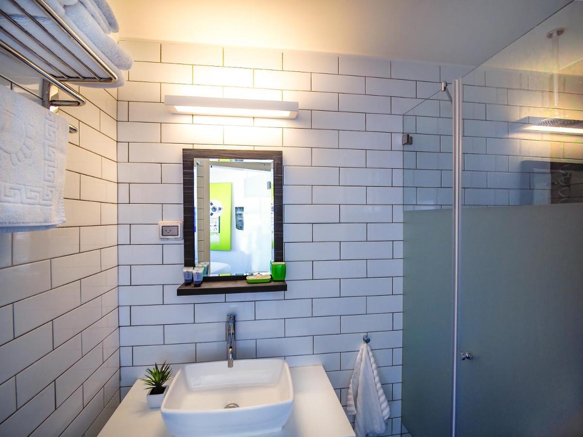 Studio (2 Adults)