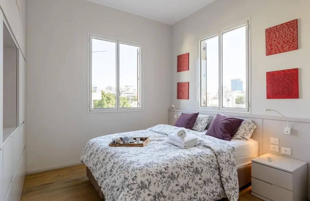 Italian Design Apartment In Rothschild Blvd-1