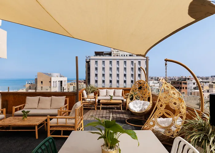 Alexander Hotel